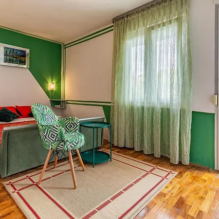 1 Bedroom In *
