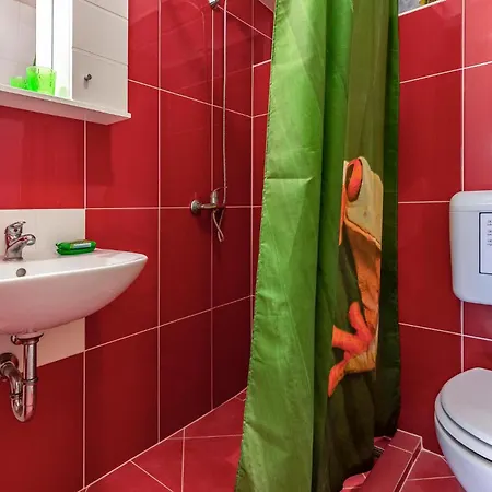 Apartment 1 Bedroom Amazing In Banjole