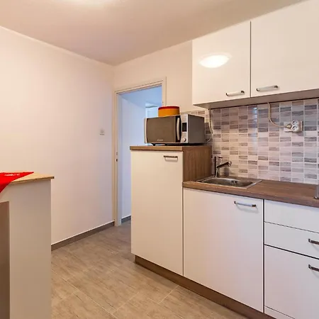 1 Bedroom In *